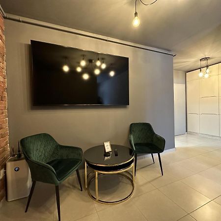 Elisio - Bricks Apartment Braşov Buitenkant foto